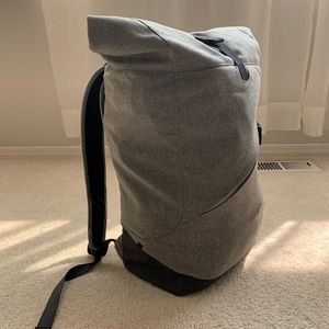 LULULEMON GYM BACKPACK GREY + LINER BAG